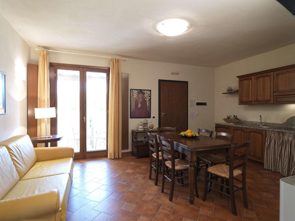 فينتورينا تيرمي Le Corti Del Sole Residence المظهر الخارجي الصورة
