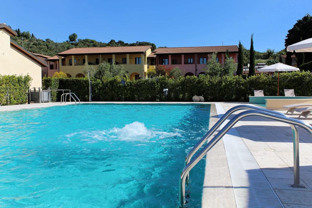 فينتورينا تيرمي Le Corti Del Sole Residence المظهر الخارجي الصورة