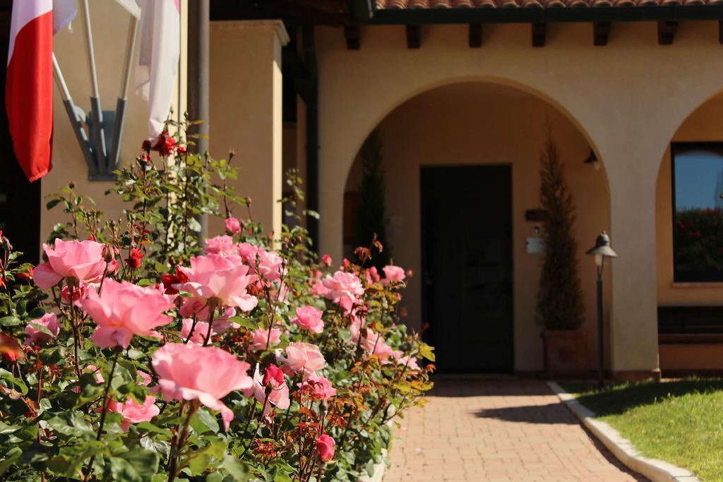فينتورينا تيرمي Le Corti Del Sole Residence المظهر الخارجي الصورة
