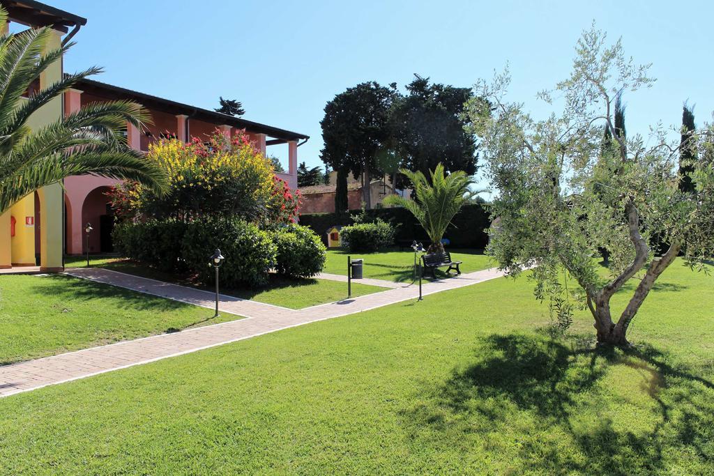 فينتورينا تيرمي Le Corti Del Sole Residence المظهر الخارجي الصورة